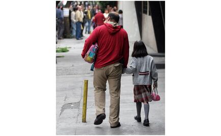 Predominan los padres involucrados con los hijos en la sociedad moderna