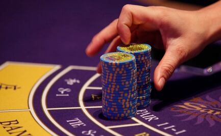 Albañil asegura ganar casi un mdd en casino de Argentina, pero denuncia que no se los quieren dar