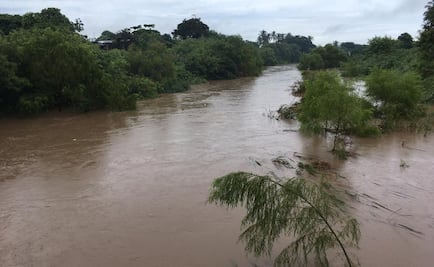 Suman 29 municipios de Oaxaca sin clases por lluvias de “Narda”