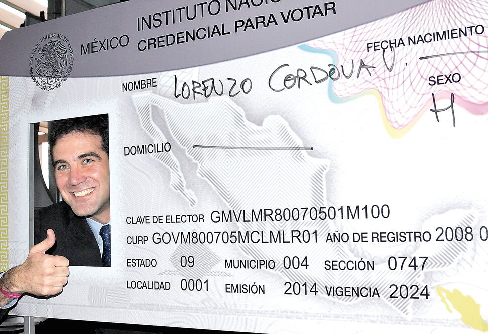 Para enfrentar cualquier eventualidad, anoche en sesión extraordinaria urgente, el pleno del instituto aprobó por unanimidad un acuerdo para que los Consejos Distritales puedan sesionar en sedes alternas "en caso de fuerza mayor"