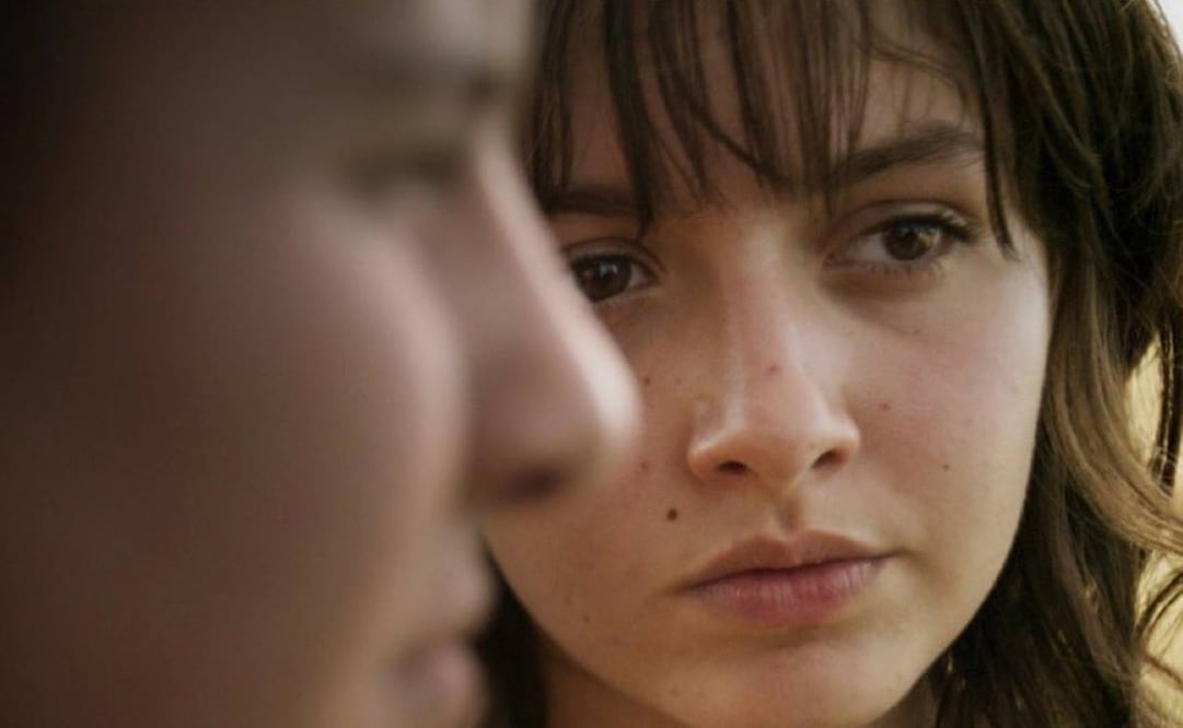 Con un elenco encabezado por la mexicana Emilia Berjón, esta historia también pone a discusión el consentimiento en medio de una relación sentimental y sexual. Foto: Instagram anabelcaso_cine_