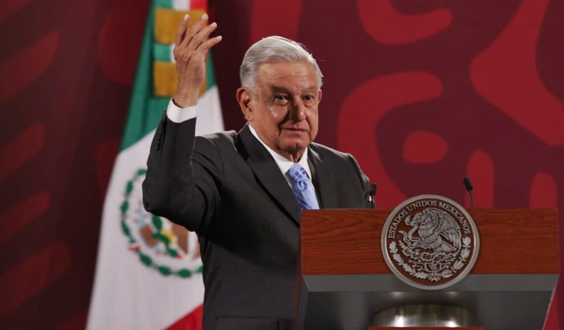 El presidente López Obrador llamó a la FGR a que informe sobre los avances de las denuncias de espionaje a periodistas, defensores de derechos humanos y opositores. Foto: Carlos Mejía