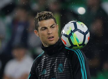 Madrid golea al Betis de Guardado