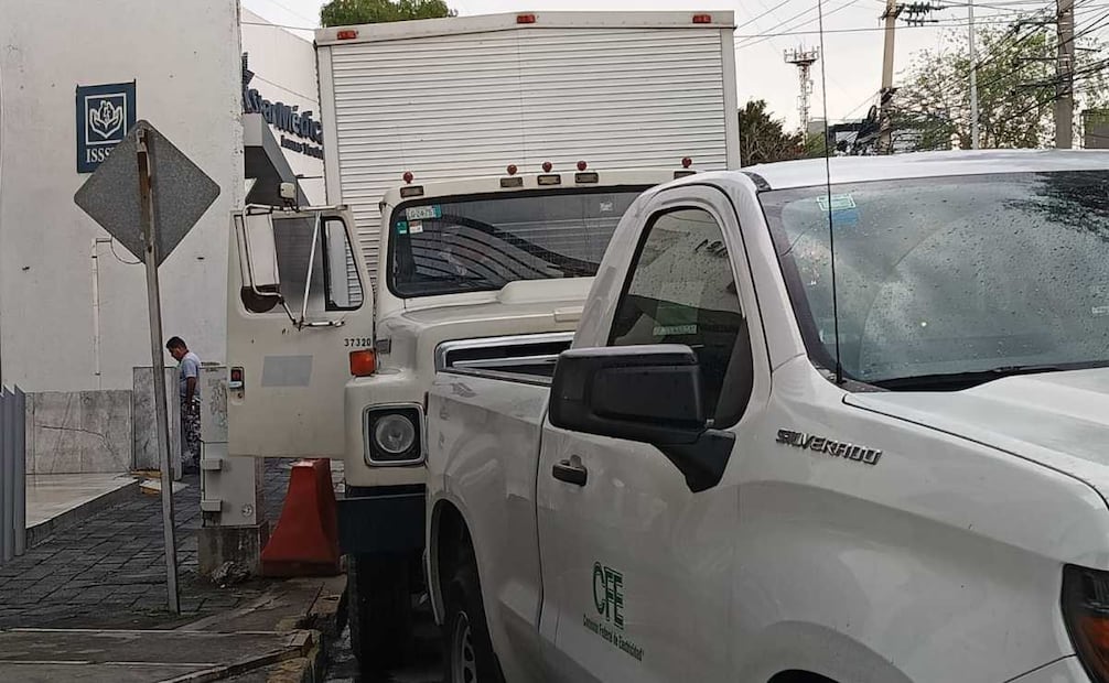 Se restableció el servicio eléctrico en la Clínica del ISSSTE Satélite. Foto: Gisela González / EL UNIVERSAL