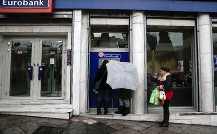 Bancos griegos no abrirán hasta el jueves