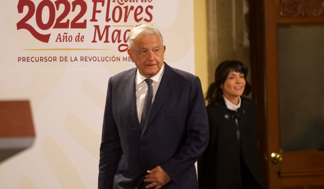 López Obrador afirmó que "todo mundo sabe" que José Noriel Portillo, alias “El Chueco”, fue quien llevó a cabo estos asesinatos de los sacerdotes jesuitas. Foto: Germán Espinosa