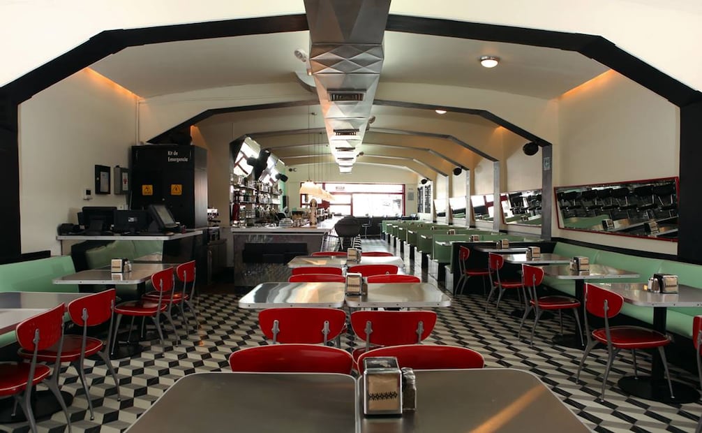 En CDMX ha habido restaurantes que manejan el concepto del estilo diner, aunque en más de una ocasión han cerrado, como le pasó al Barracuda (foto) en la Condesa y al Ojo Rojo en la Roma. Foto: Restaurante Barracuda.