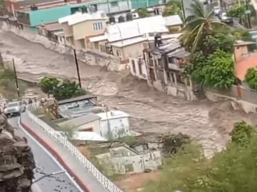 Tras paso de "Hilary" en BCS, muere persona al intentar cruzar un arroyo