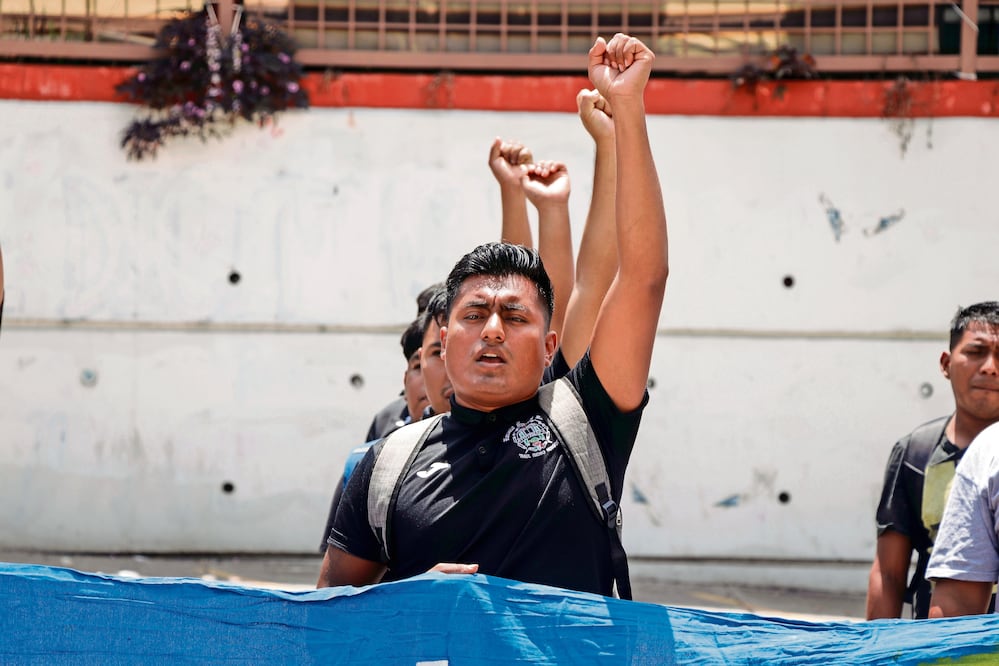 La Normal Rural de Ayotzinapa enseña a sus alumnos una educación con alto contenido político. Foto: de David Juárez. El Universal