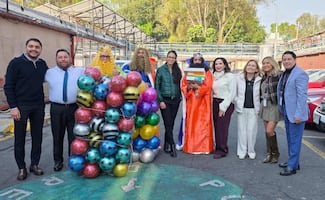 Reyes Magos llevan regalos a niñas y niños de hospitales pediátricos de CDMX