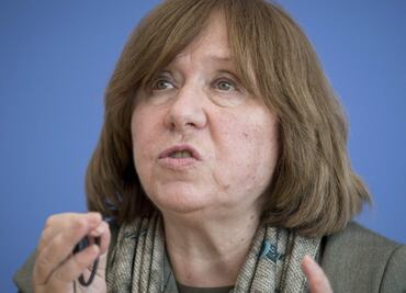 Ganadora del Nobel critica al presidente bielorruso