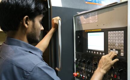 Impulsan capacitación tecnológica para jóvenes