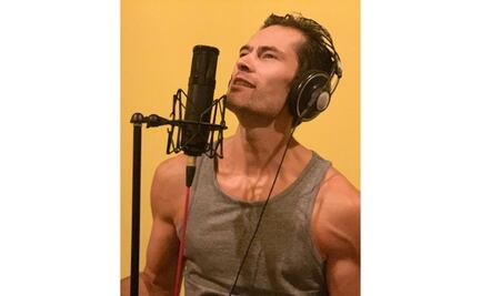 Alex Durán prueba suerte en la música