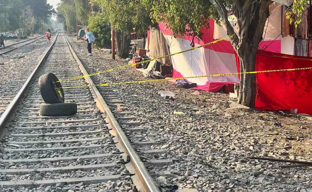 Joven muere tras ser impactado por un tren en la alcaldía Gustavo A. Madero; intentó ganarle el paso.
Foto: Osmar Alvarado