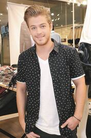 Polo Morín, de bebé a joven problemático