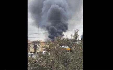Autoridades responden al incendio de un edificio de tres pisos en Austin, Texas
