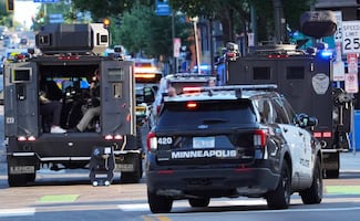 Agente de ICE acusado de herir a migrante es arrestado por autoridades de Minnesota; planea declararse inocente, según su defensa