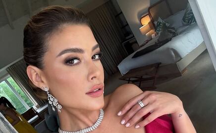 Michelle Salas brilla con vestido blanco de escote pronunciado