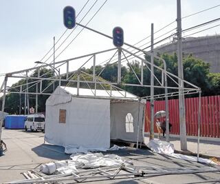 Levantan plantón campesinos en San Lázaro