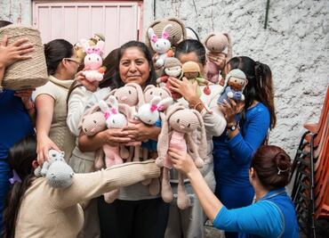 NGO helps female inmates through knitting