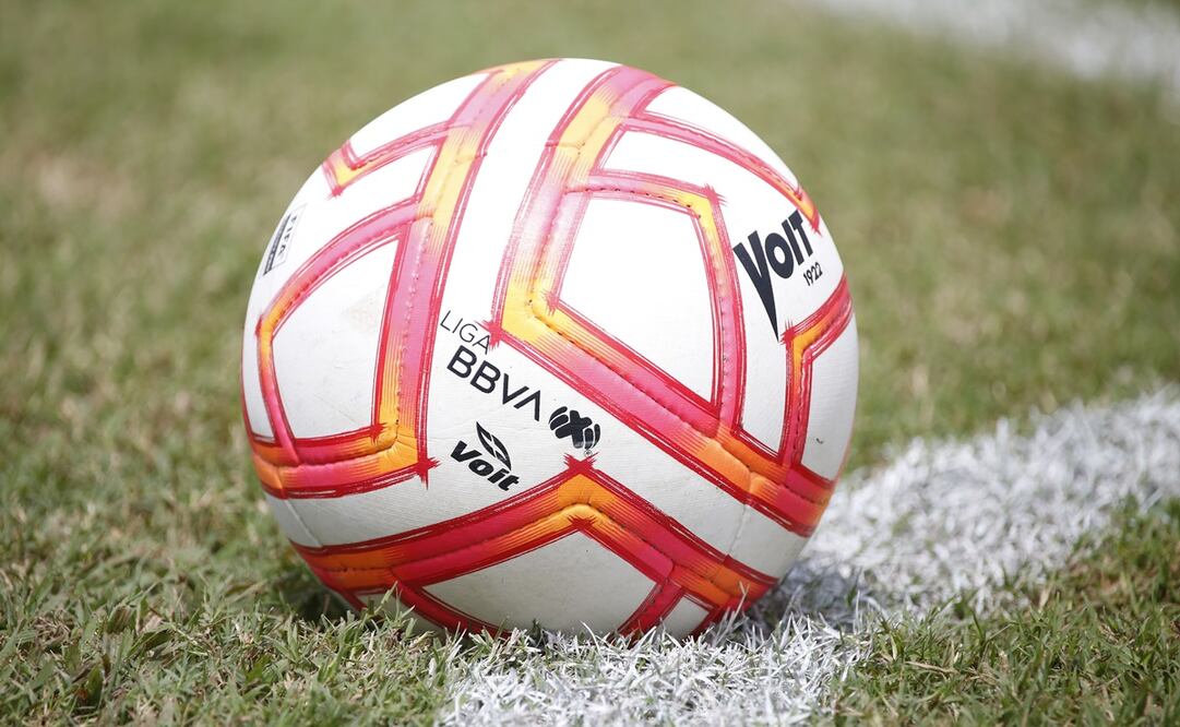 Balón de la Liga MX - FOTO: Imago7