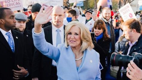 Aborto en EU: Lynn Fitch, la mujer que logró que la Corte Suprema elimine el aborto legal