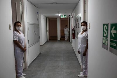 Covid-19 causa cientos de muertes de médicos, policías y periodistas en Perú