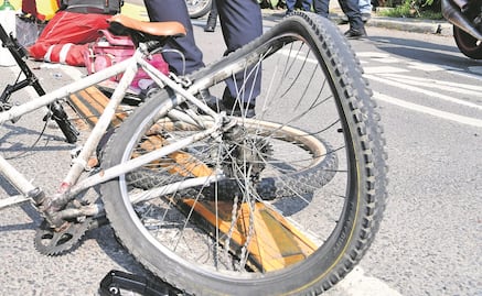 Ciclista es atropellado en la Roma; choque entre autos provoca accidente en Cuauhtémoc