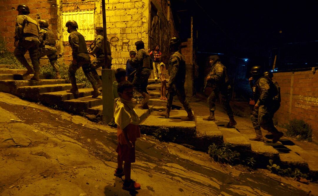 El año pasado fue el más sangriento para Ecuador a causa de la violencia desatada por grupos narcos, que se disputan el poder, los homicidios treparon al récord de 47 por cada 100 mil habitantes. Foto: AFP
