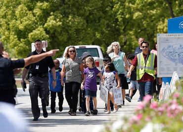 Un hombre asesina a una profesora y se suicida en una escuela de California
