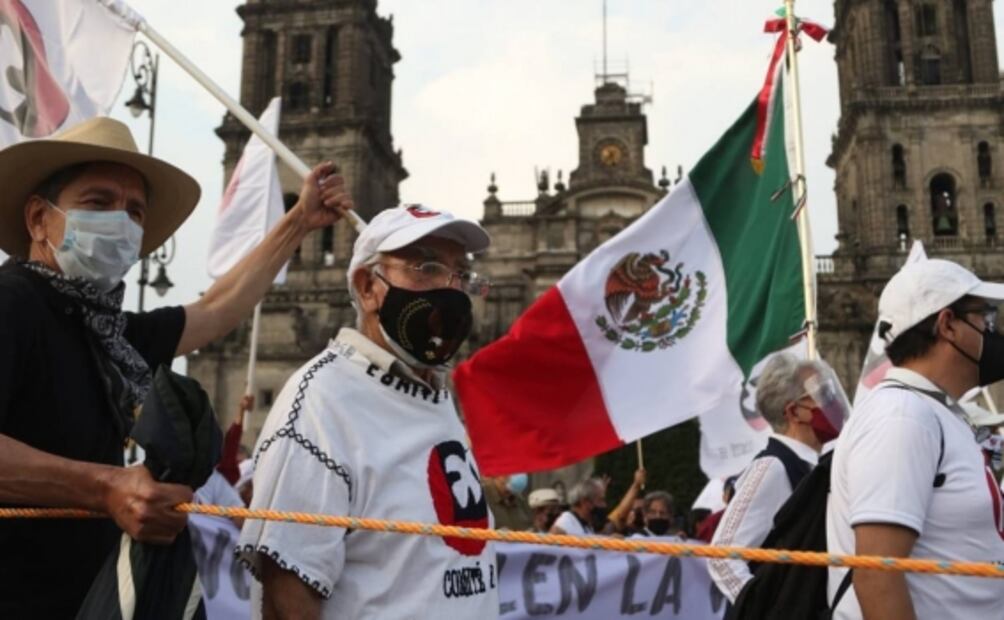 Marcha por el 53 aniversario de la matanza del 2 de octubre en Tlatelolco. Minuto a minuto
