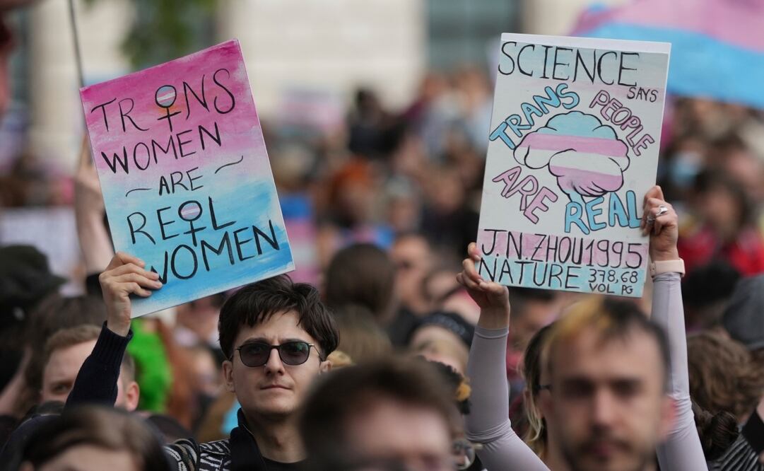 La protesta a favor de los derechos de los transexuales en Londres el 19 de abril del 2025. Foto: AP