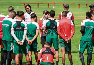 Necaxa y Querétaro buscan seguir con vida en la Liga MX