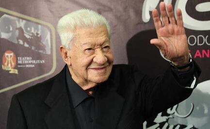 Cámara de Diputados rinde minuto de aplausos a Ignacio López Tarso