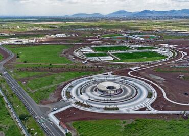 A seis años, ni aeropuerto ni parque ecológico