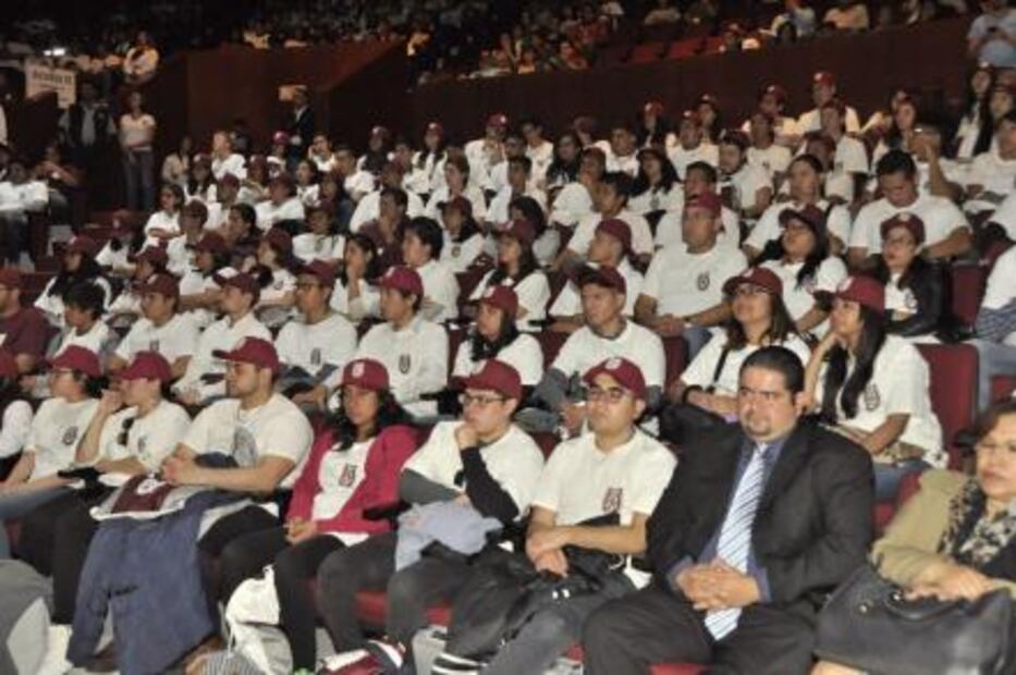IPN envía 600 brigadistas de servicio comunitario a municipios marginados