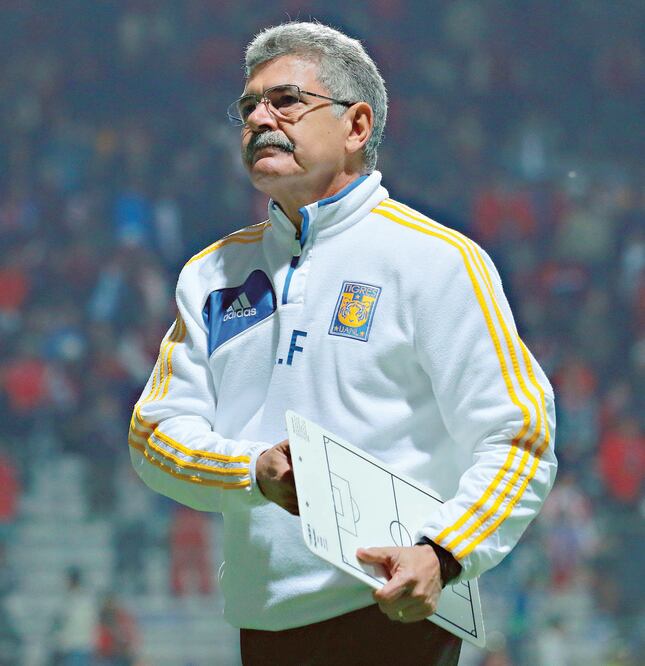 Con amplia experiencia en la dirección técnica, Ricardo Ferretti tiene la responsabilidad de llevar al Tri a Confederaciones (ARCHIVO EL UNIVERSAL)