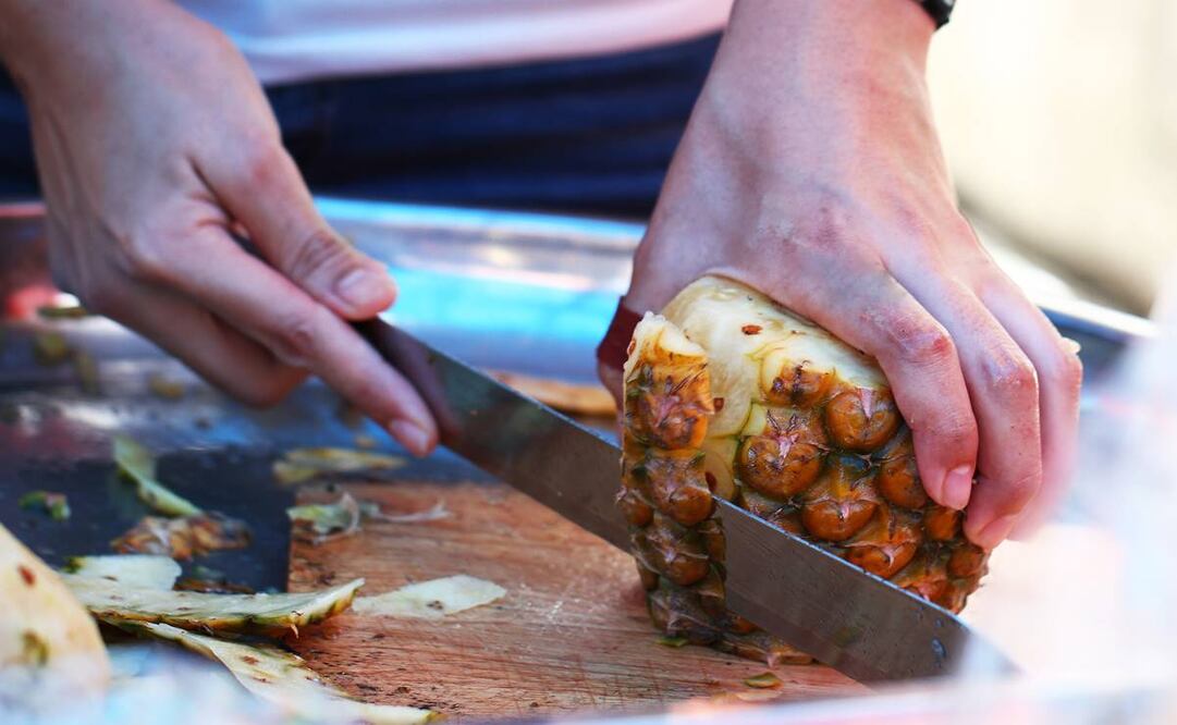 La cáscara de piña es rica en vitaminas y minerales / Foto: Istock