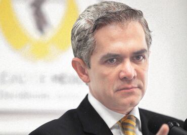 Responde Mancera a críticas de Navarrete