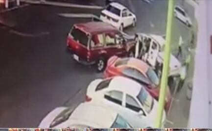 Atacan camioneta de valores en 42 segundos; un guardia muerto y otro herido