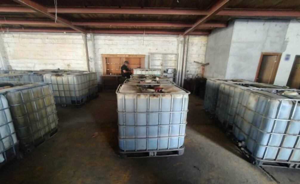 Autoridades aseguran 485 mil litros de hidrocarburo en Tamaulipas; hay 7 detenidos.
Foto: Especial.