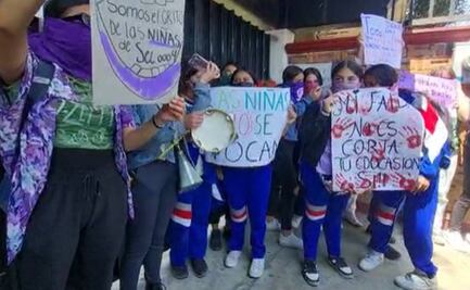 "Desde mi punto de vista eres más que atractiva", así acosaba Jorge "N" a sus alumnas de secundaria