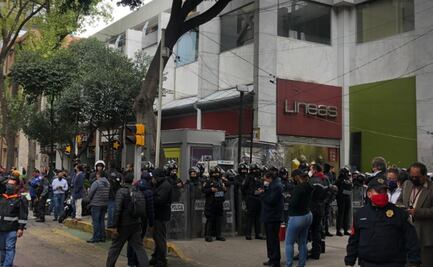 Despliegan cerco policiaco ante posible llegada de colectivos feministas a sede de la SSC