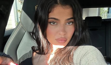 ¡Mamá orgullosa! Kylie Jenner muestra por primera vez el rostro de su hijo 