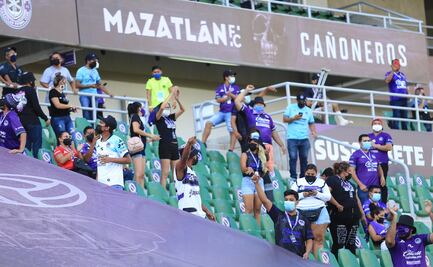 Aficionados deben estar vacunados para entrar al "Kraken"