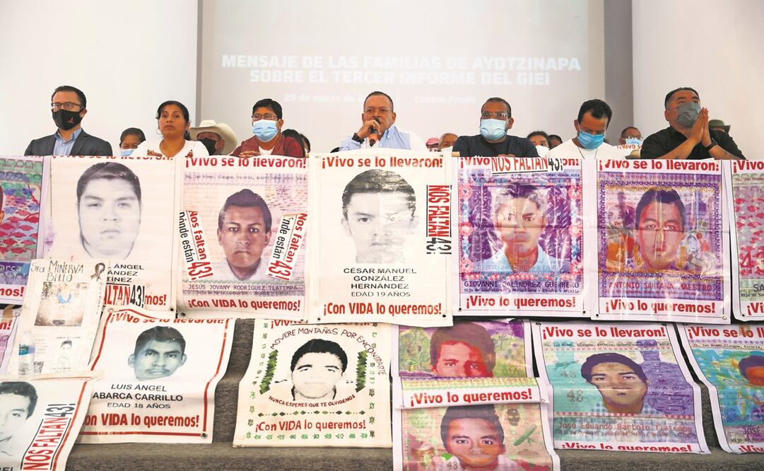 Visiblemente molestos, los padres de los 43 normalistas desaparecidos afirmaron que desde el sexenio pasado el Ejército no ha entregado la información sobre su participación en los hechos del 26 y 27 de septiembre de 2014. Foto: Germán Espinosa/ EL UNIVER