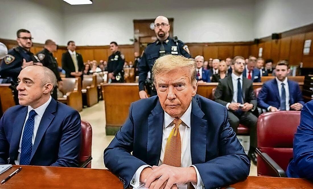 Trump es acusado de falsificar facturas comerciales para ocultar con el pago a Stormy Daniels, una exactriz actriz porno. Foto: Archivo/El Universal