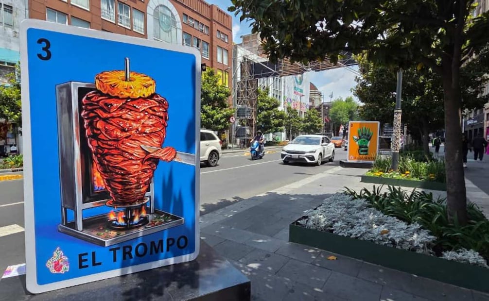 En 20 de Noviembre colocan trajineras y puestos de tamales; promueven ambiente mundialista.
Foto: Frida Sánchez