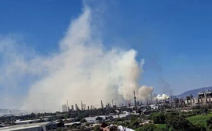 Incidente en refinería de Tula genera inquietud por columna de humo amarillo; autoridades descartan riesgo para la población
