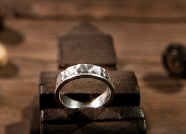 Aseguran que la plata en hombres está en auge